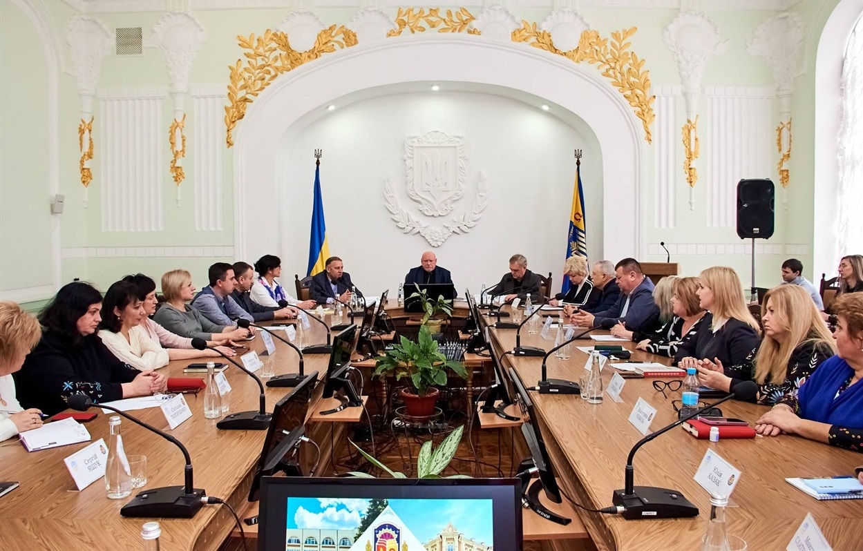 Уманський державний педагогічний університет імені Павла Тичини – провідний заклад вищої освіти європейського рівня на Черкащині, який забезпечує ринок праці висококваліфікованими та конкурентоздатними фахівцями з 11 галузей знань, має високі рейтингові показники та виконує свої специфічні завдання в регіоні, перспективні міжнародні проєкти і здатний у чинному форматі виконувати всі завдання, визначені Статутом закладу.