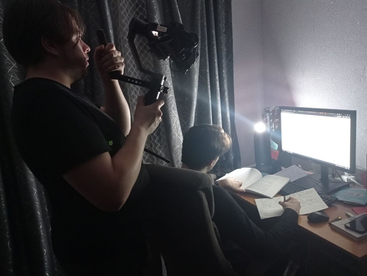 Автори зробили титанічну роботу, а тепер черга уманців підтримати талановитих земляків, поділитися враженнями від побаченого, а можливо й поділитися своїми спогадами про війну, яка не оминула жодного українця.  