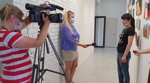 Робота телеоператора цікава і дуже відповідальна. Всі секрети Іванна опановує просто під час роботи