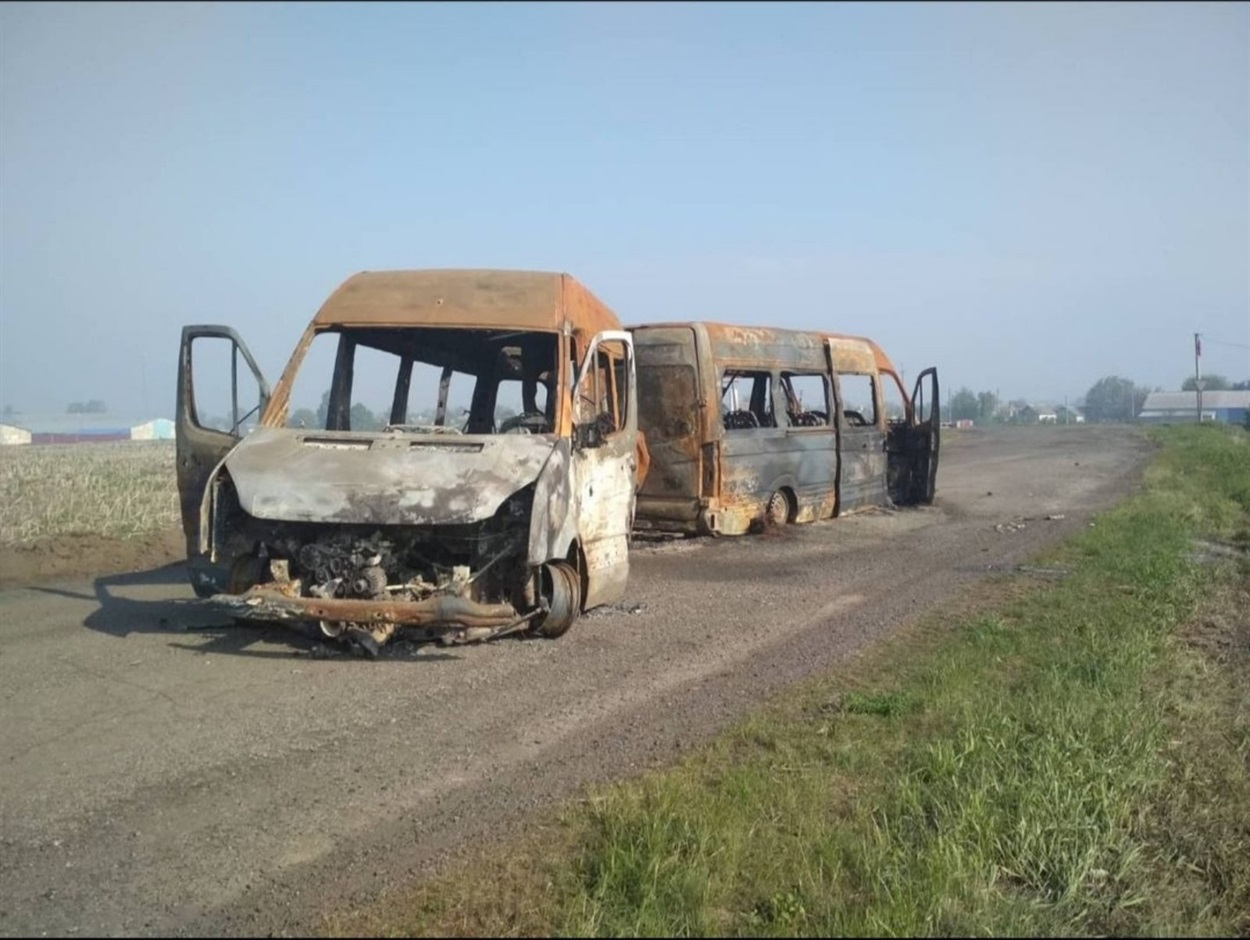 … Знали, що нам можуть вистрілити в спину в будь-який момент… Бачили на узбіччі спалені автівки, де людям не пощастило втекти. Їх вбили. Цілі родини - з дітьми, старими і хворими людьми..