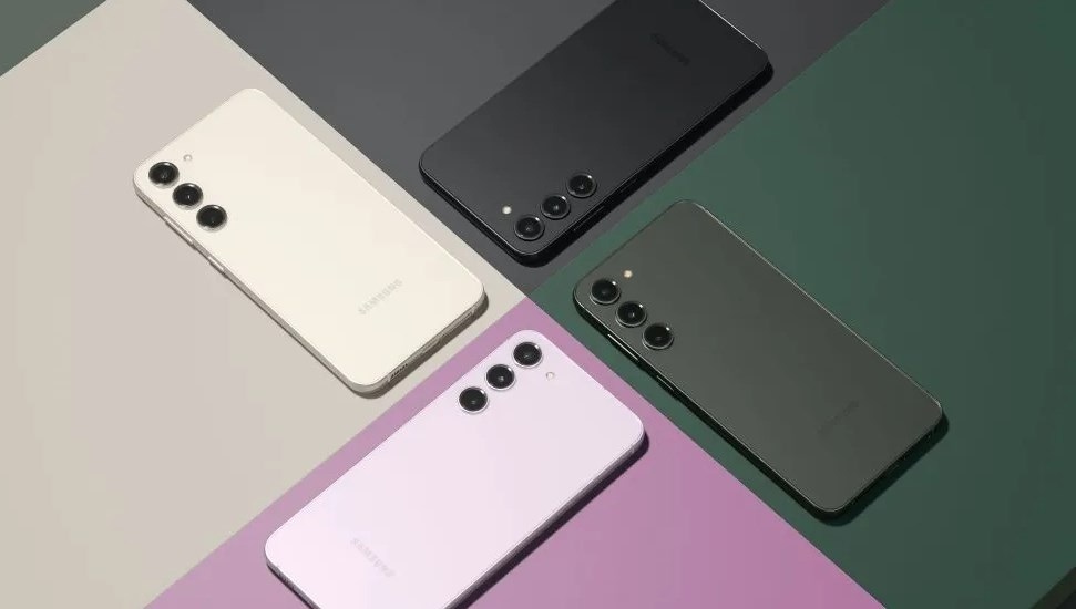 https://www.foxtrot.com.ua/ru/shop/mobilnye_telefony_samsung-galaxy-s23.html