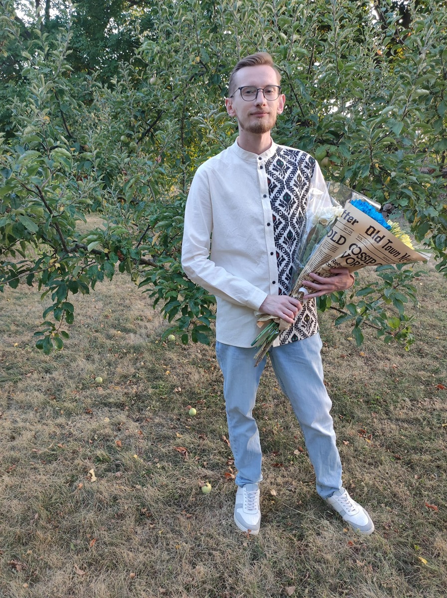 Дмитро Безверхній