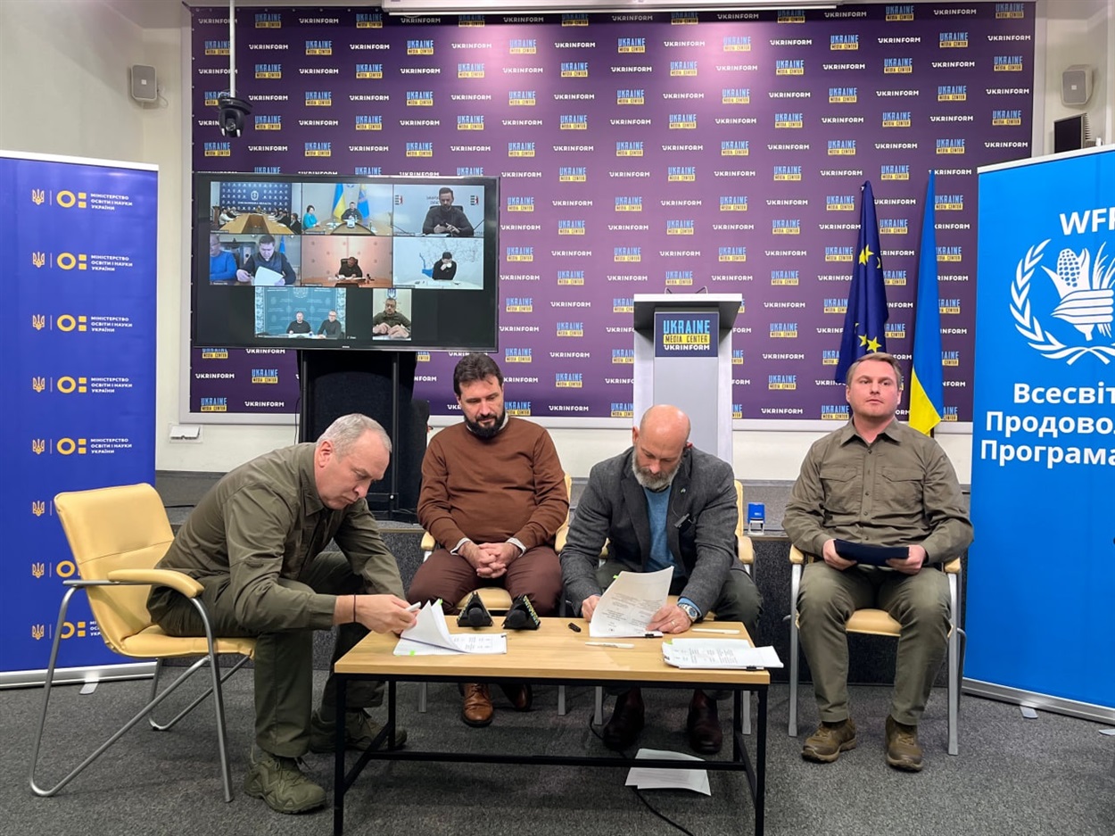 Очільник Черкаської ОВА підписав договір із World Food Programme наприкінці минулого року.