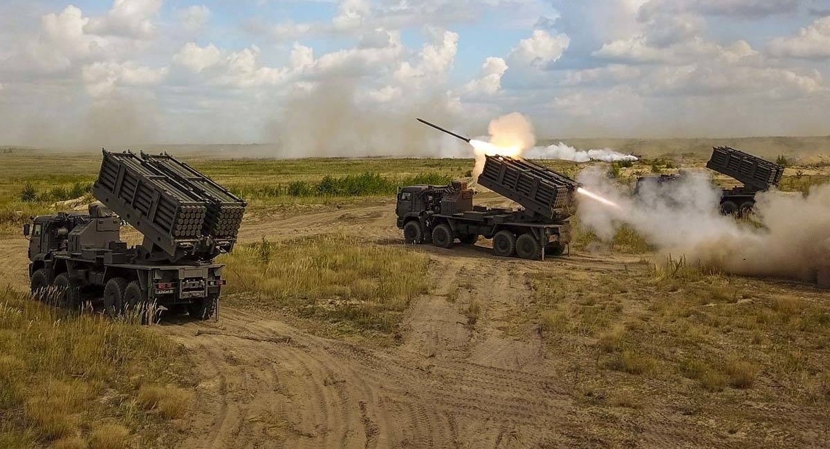 Загалом така машина дозволяє покривати мінами доволі великі площі, що зрештою становить серйозну небезпеку не лише для військових, але й для цивільних. 
