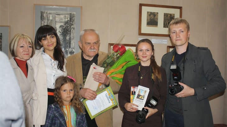Геннадій Анатолійович Клещар успішно поєднував творчість, виставкову діяльність із педагогічною працею.